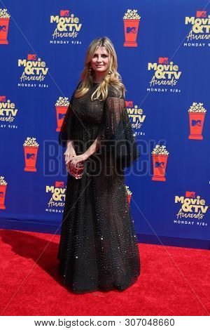 LOS ANGELES - JUN 15:  Mischa Barton at the 2019 MTV Movie & TV Awards at the Barker Hanger on June 15, 2019 in Santa Monica, CA