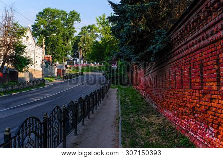 wall of Troitse Sergiyevsky monastery