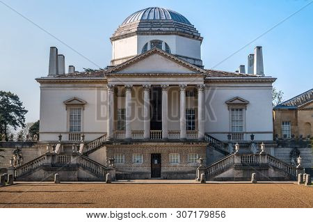 London, Uk - Mar 31, 2019 : Front Of Chiswick House On West London, Uk. Chiswick House Is A Magnific