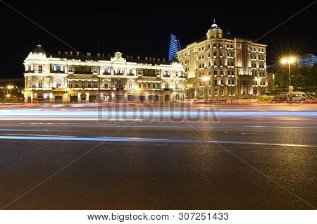 Neftchilar Avenue. Building Of The Heydar Aliyev Foundation. Socar Building. Azneft Area. Baku.azerb