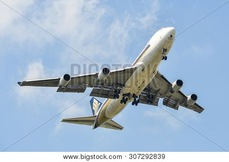 Bangkok, Thailand - Apr 21, 2018. 9v-sfm Singapore Airlines Cargo Boeing 747-400f Landing At Bangkok