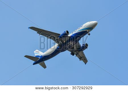 Bangkok, Thailand - Apr 21, 2018. Indigo Vt-ihf (airbus A320) Landing At Bangkok Suvarnabhumi Intern