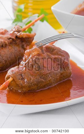 Et nağmeleme beyaz yemek üzerine.