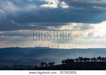 Wind Turbines. Wind Power Generators. Alternative Energy, Reduce Global Warming. Reduce Insufficient