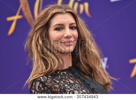 LOS ANGELES - MAY 21:  Nasim Pedrad arrives for the 'Aladdin' World Premiere on May 21, 2019 in Hollywood, CA