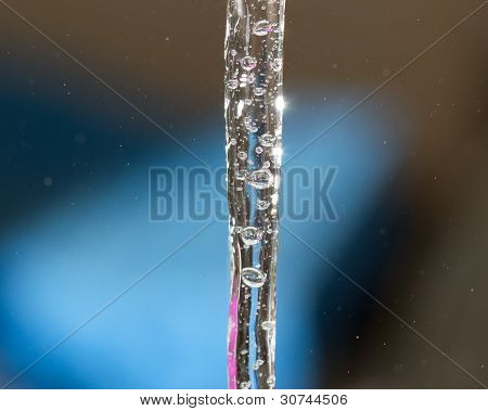 Wasser mit Partikeln 2