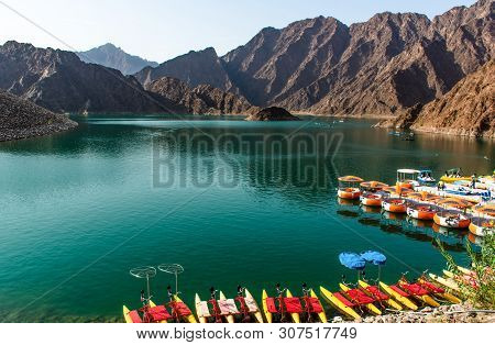 Beautiful Hatta Dam In Dubai Place To Enjoy Weekends Water Adventure Activities Amazing Mountain Sce