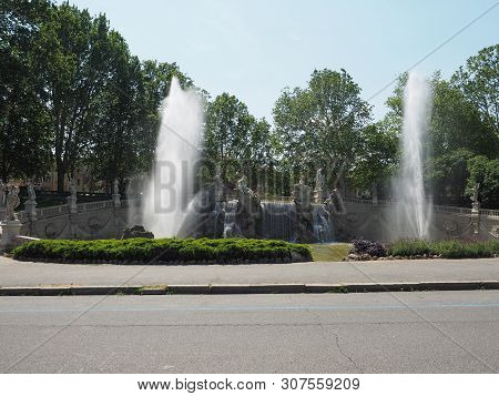 Fontana Dei Mesi In Turin