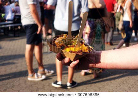 Poutine With French Fries And Chili Con Carne, Street Food, Dish, Food