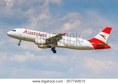 Moscow, Russia - June 21, 2019: Aircraft Airbus A320-214 Oe-lbp Of Austrian Airlines Landing At Domo