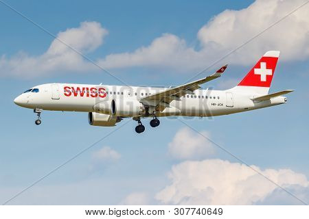 Moscow, Russia - June 21, 2019: Aircraft Bombardier Cseries Cs300 Hb-jck Of Swiss Airline Landing At