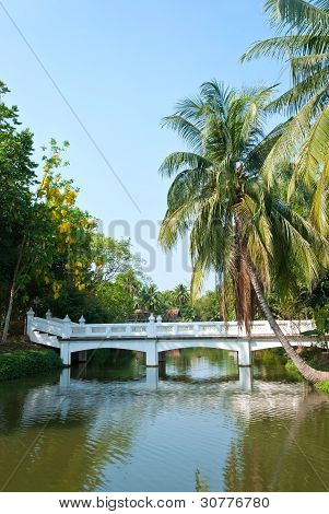 Stili d'arte ponte di Thai