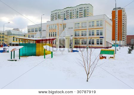 Päiväkodin rakentaminen