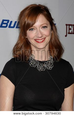 LOS ANGELES - MAR 7: Judy Greer dorazí 