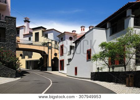 Street Quinta Do Lorde Resort In Madeira Island Portugalia