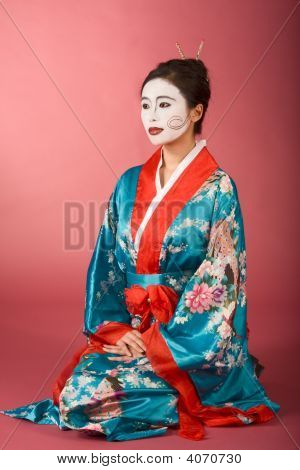 Geisha japansk kvinde i Kimono og anisgtsmaling