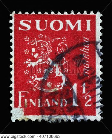 ZAGREB, CROATIA - SEPTEMBER 03, 2014: Stamp printed in the Finland shows Crowned Lion Rampant, Coat of Arms of the Republic of Finland, Hammarsten-Jansson Design, circa 1930