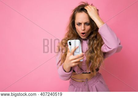 Photo Of Attractive Crazy Amazed Surprised Young Woman Wearing Casual Stylish Clothes Standing Isola