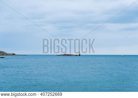 Roscoff, France - August 28, 2019: Enez Pigued Is A Small Island Off The Coast Of Roscoff On The Nor