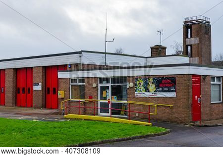 Mold, Flintshire; Uk: Jan 28, 2021: A Banner Is Displayed Outside The Fire Station, Advertsing To Re