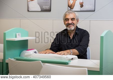 Serial Entrepreneur Ian Fuhr Inside One Of His Beauty Salon Stores