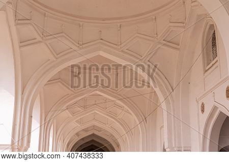 Vijayapura, Karnataka, India - November 8, 2013: Jamiya Mashid Or Mosque. The White Ceiling Of The H