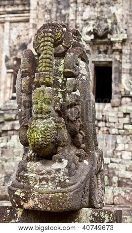 Kamenná socha v Candi Kalasan buddhistický chrám Prambanan údolí na Java. Indonésie.