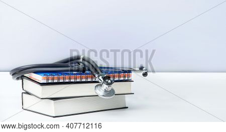 Stethoscope And Books On The Table,stethoscope And Books On The Table, Medical Education