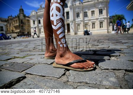 Pitura On Tourist Body Parts