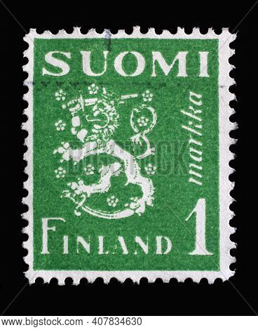 ZAGREB, CROATIA - SEPTEMBER 04, 2014: Stamp printed in the Finland shows Crowned Lion Rampant, Coat of Arms of the Republic of Finland, Hammarsten-Jansson Design, circa 1942
