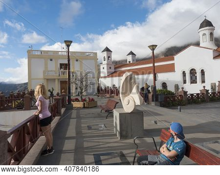 Tejeda, Gran Canaria, Canary Islands, Spain December 15, 2020: Main Street In Tejeda With Church Nue