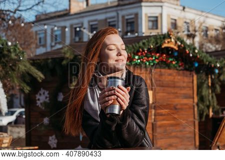 Slow Living In City Environment, Urban Slow Life, Mindfulness, Enjoying The Moment, Work-life Balanc