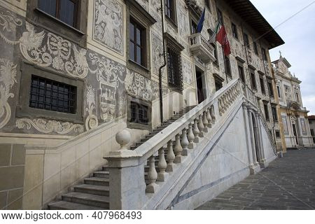 Pisa (pi), Italy - June 10, 2017: View Of A Palace In Cavalieri Square, Pisa, Tuscany, Italy, Europe