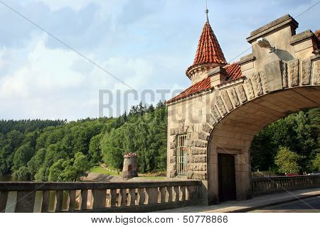 Dam Les Kralovstvi in Bï¿½lï¿½ T?emeï¿½nï¿½, Czech Republic