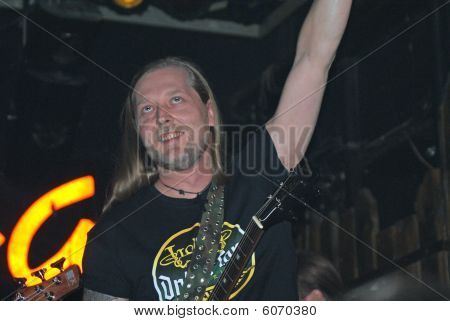 Marcel MÃ¶nnig, a guitar player of 