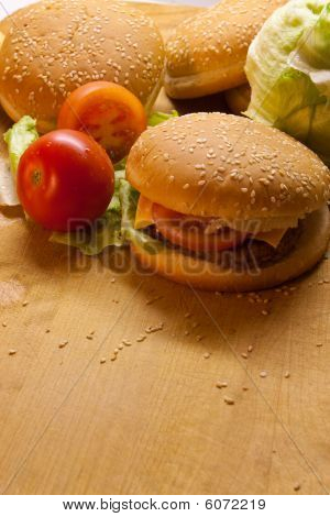 Hamburger i składniki