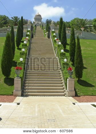 A lépcsőn a bahá ' í templom