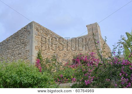Drystone Building Without Windows