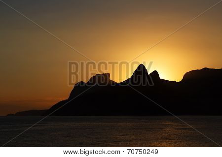 Sunset Mountain Sea Beach Ipanema, Leblon, Rio De Janeiro