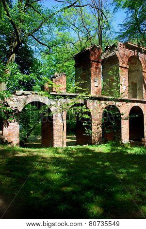 Aqueduct ruins