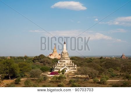 Pagodas And Temples In Bagan
