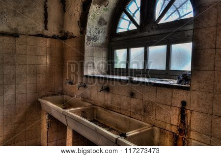 Abandoned Asylum