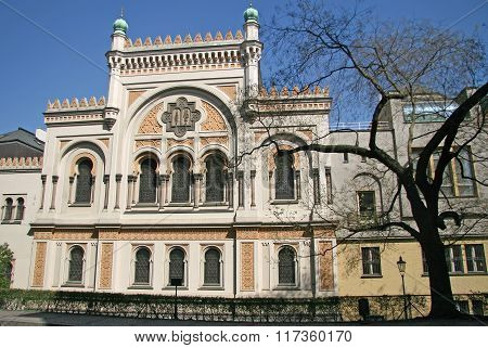 Prague, Czech Republic - April 25, 2010:spanish Synagogue In Prague, Czech Republic