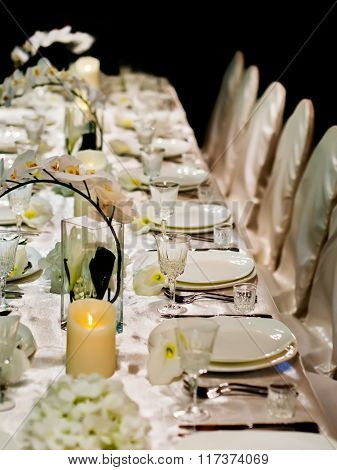 Beautiful table setting for wedding