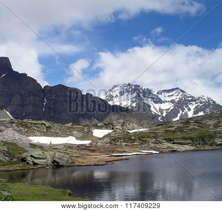 Lake Mountains, Switzerland.