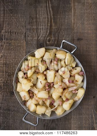 Rustic German Pan Fried Potato Bratkartoffeln