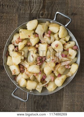 Rustic German Pan Fried Potato Bratkartoffeln