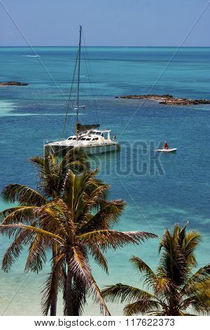 Costline Boat Catamaran In The  Blue Lagoon Relax   Mexico