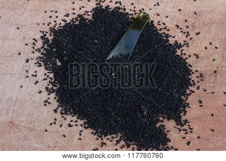 Nigella sativa and black cumin oil for lose weight