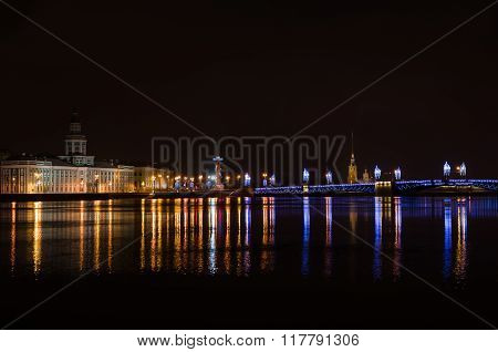 palace bridge in saint-petersburg
